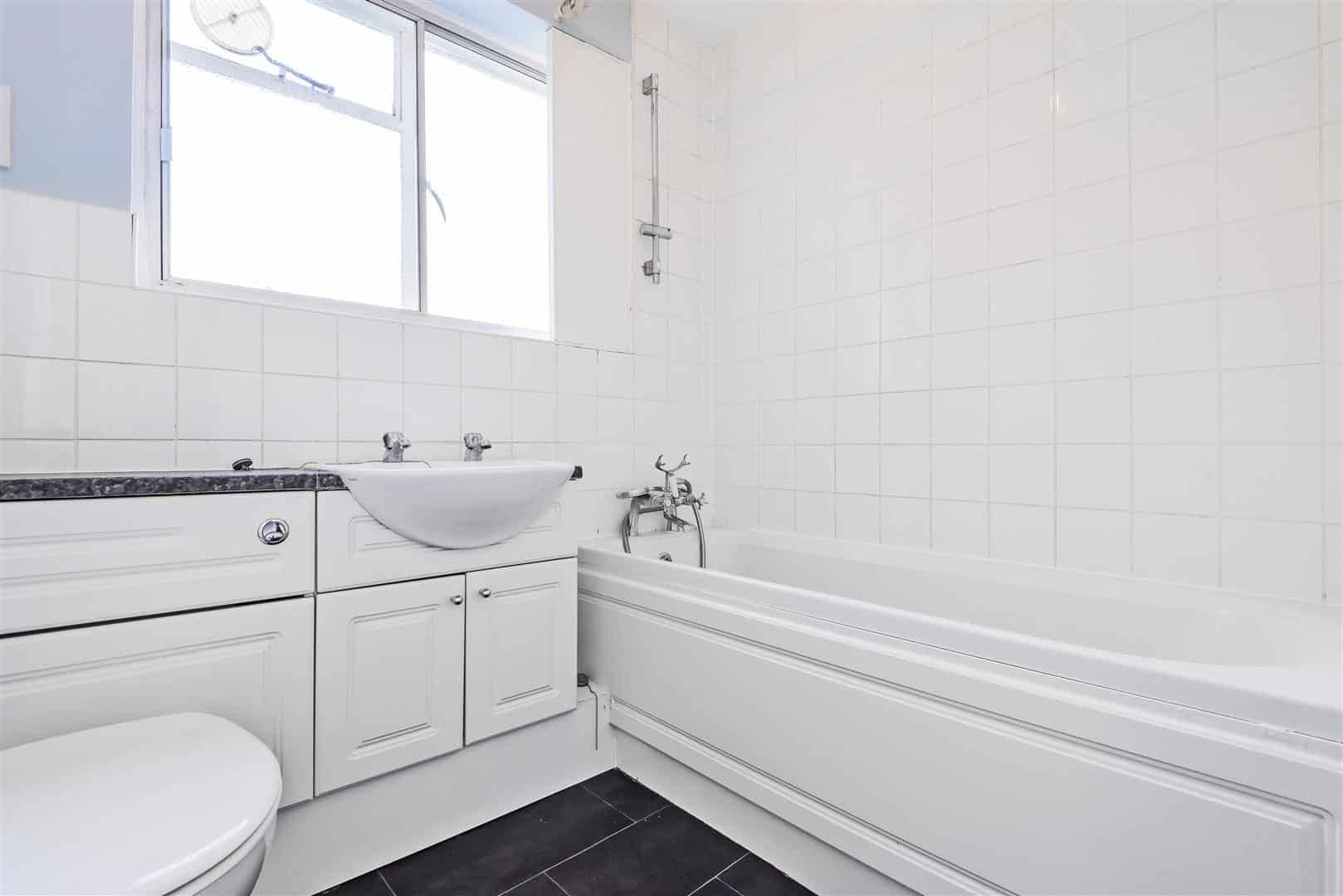 1 bed flat to rent in Fitzgerald Avenue, East Sheen, SW14 James Anderson
