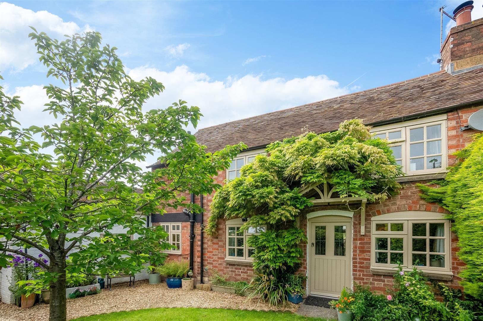 High Street, Mickleton, Chipping Campden, Gloucestershire, GL55 6RN