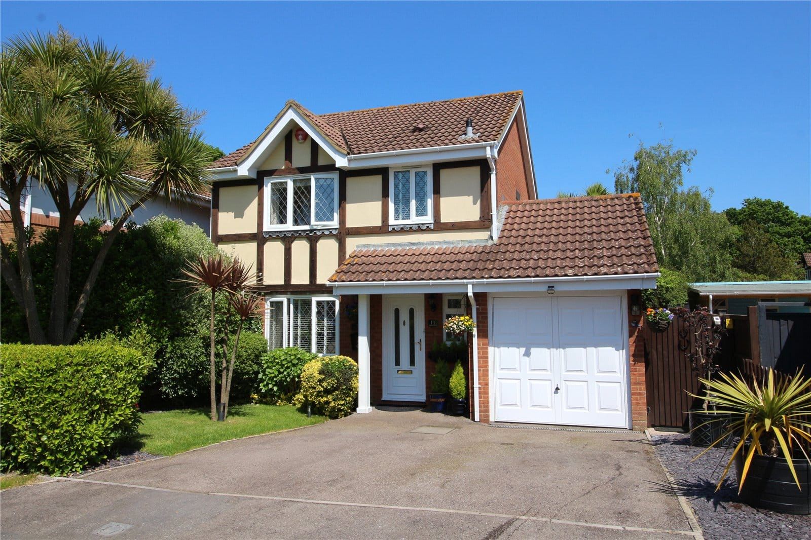 Antler Drive, New Milton, Hampshire, BH25 5GF