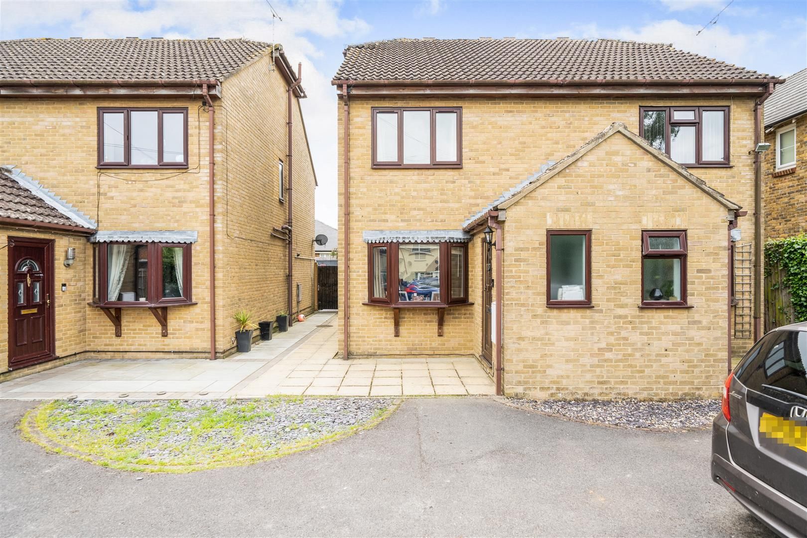 2 bed semidetached house for sale in Marsham Close, Harrietsham