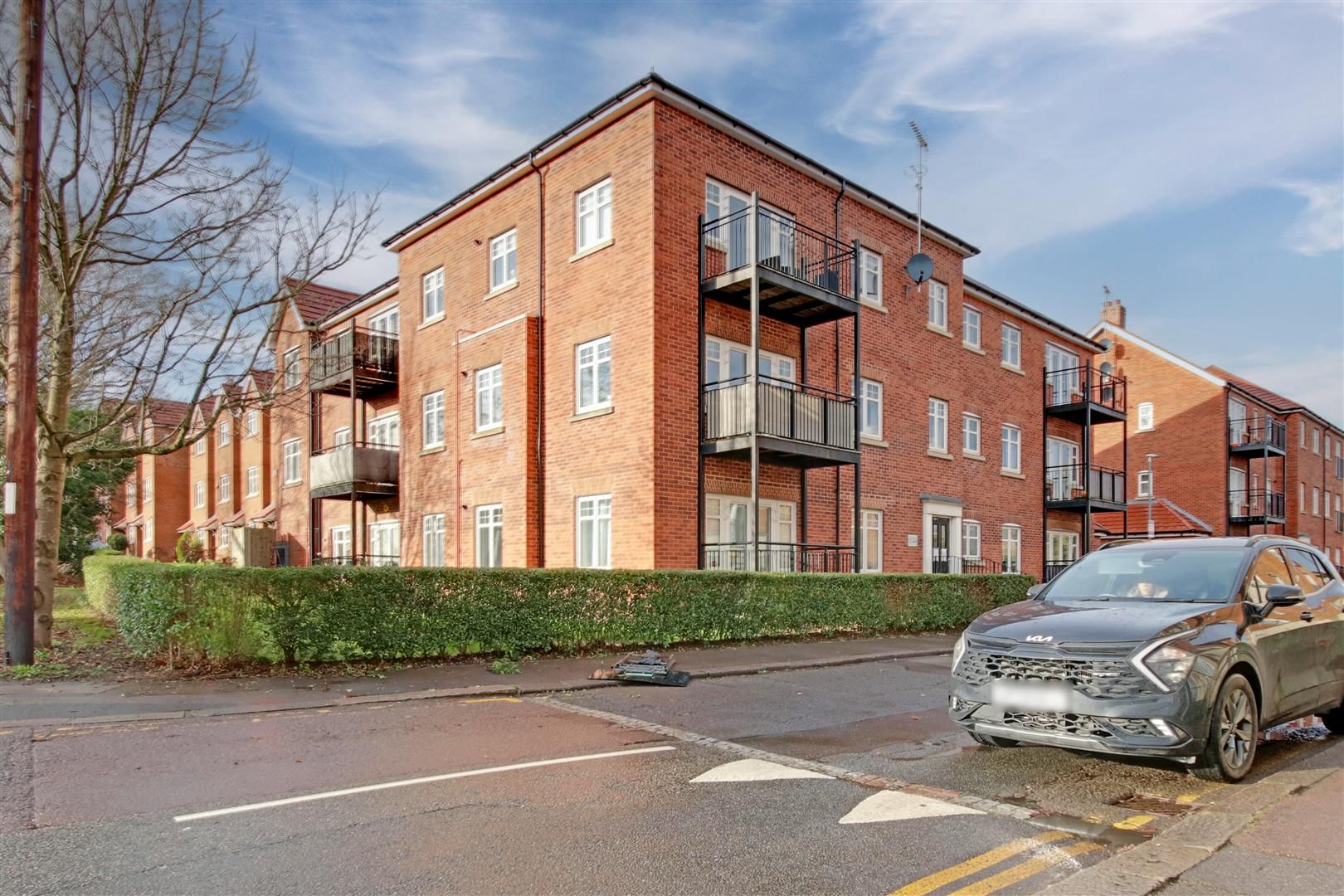 1 Robin Close, Enfield, EN2 8FX