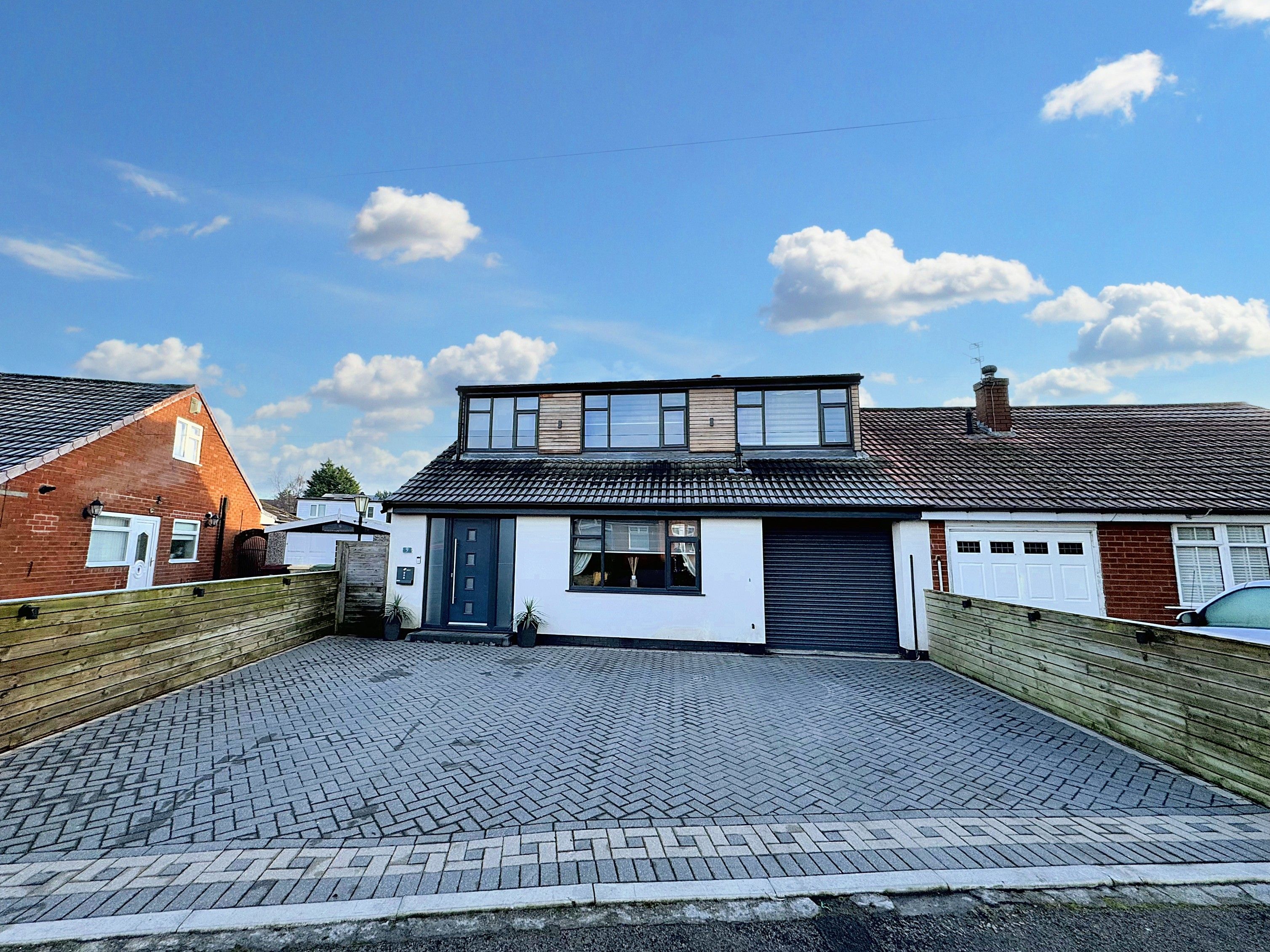 Pickering Close, Radcliffe, M26