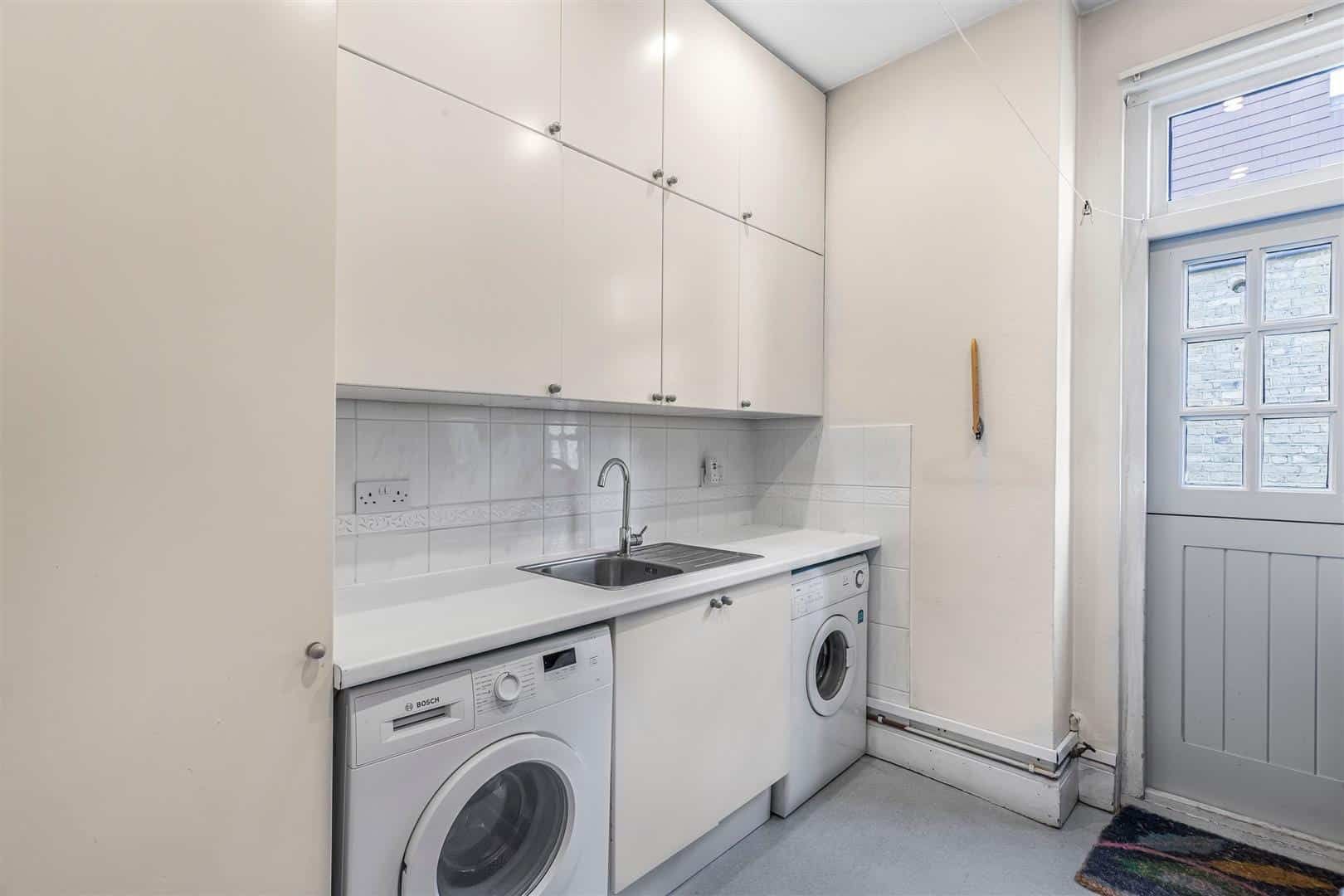 3 bed flat for sale in Madrid Road, Barnes, SW13 James Anderson