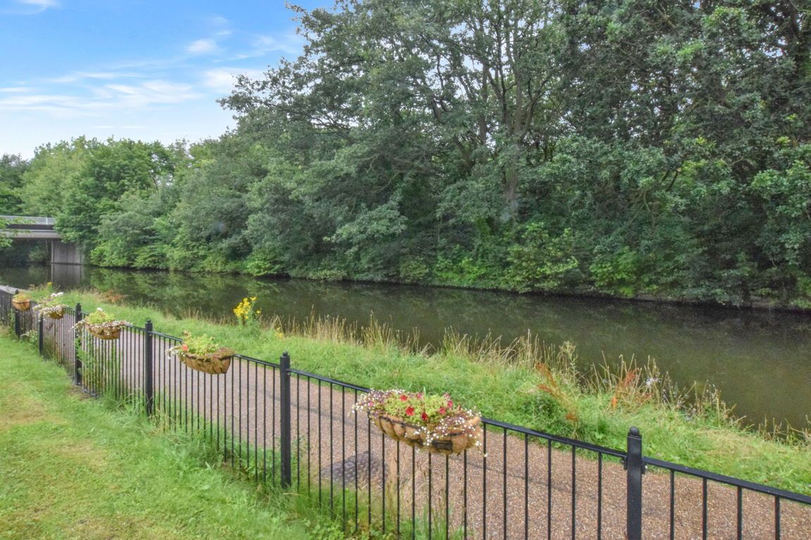 Knott Mill Way, Castlefields, Runcorn, Cheshire, WA7 2XH