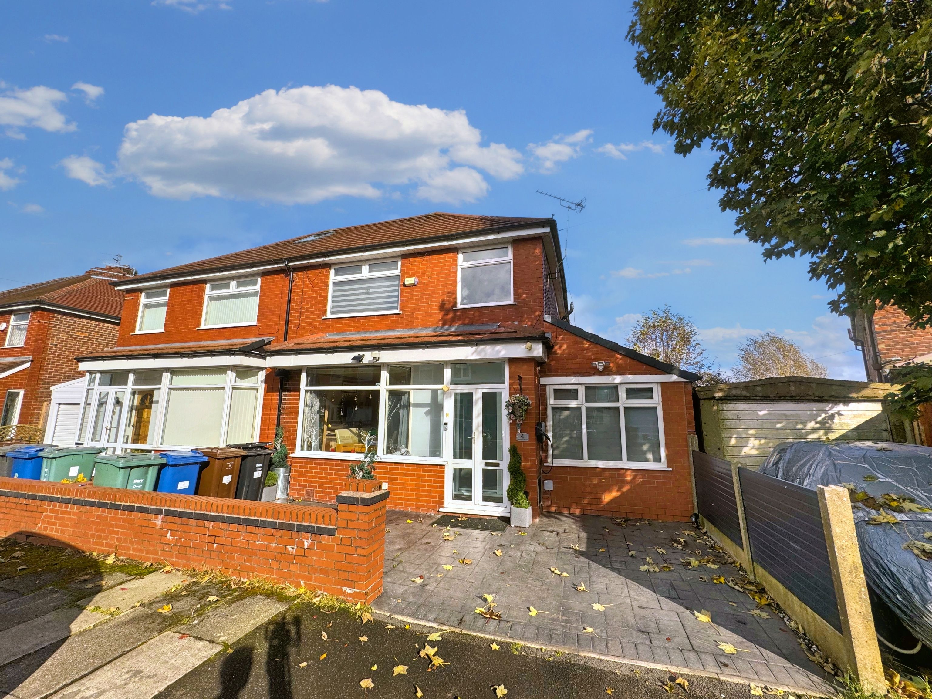 Sunnyfield Road, Prestwich, M25