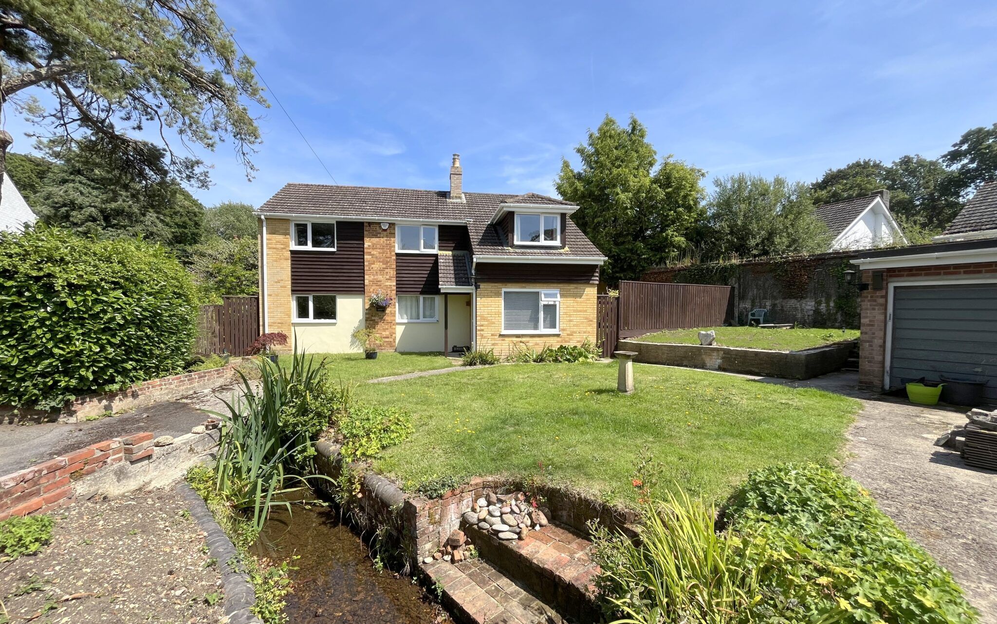 Cranemoor Gardens, Highcliffe, Christchurch, Dorset, BH23 5AW