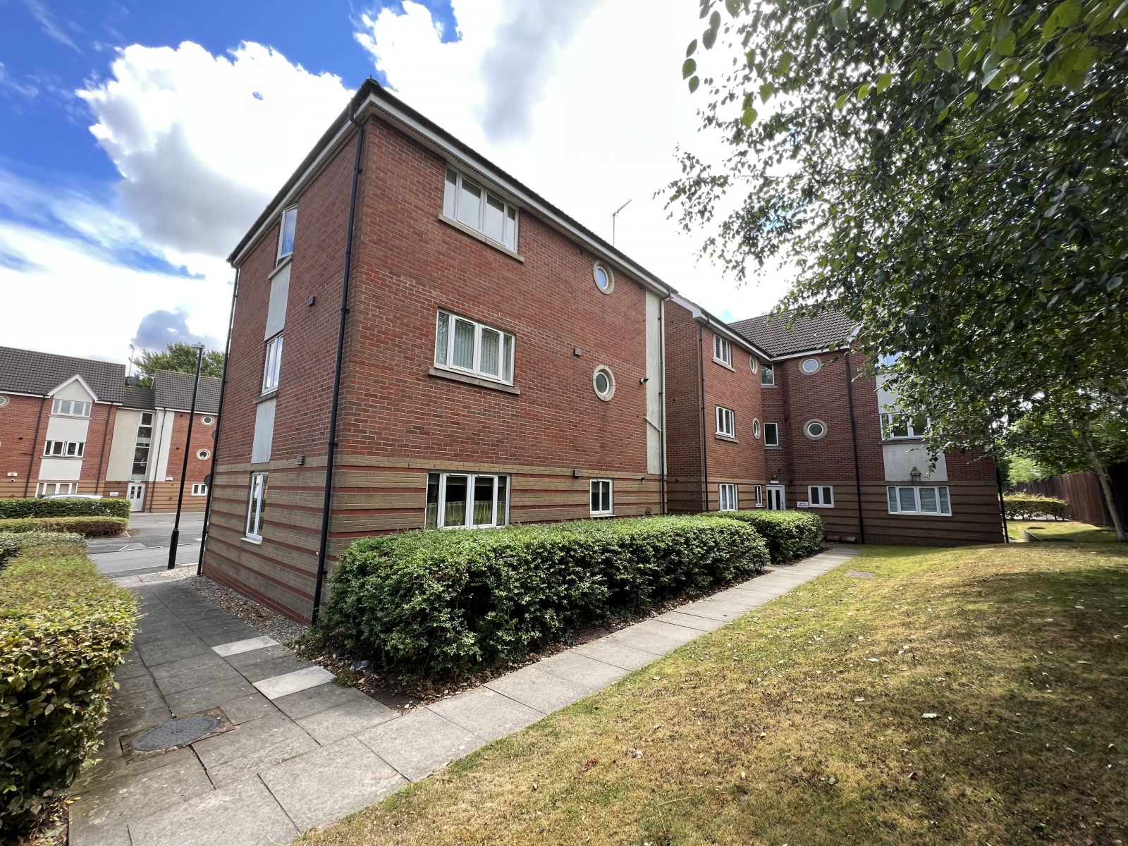 FURNISHED Grindle Road, Longford, Coventry, CV6 6BS