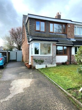 Heswall Drive, Walshaw, BL8