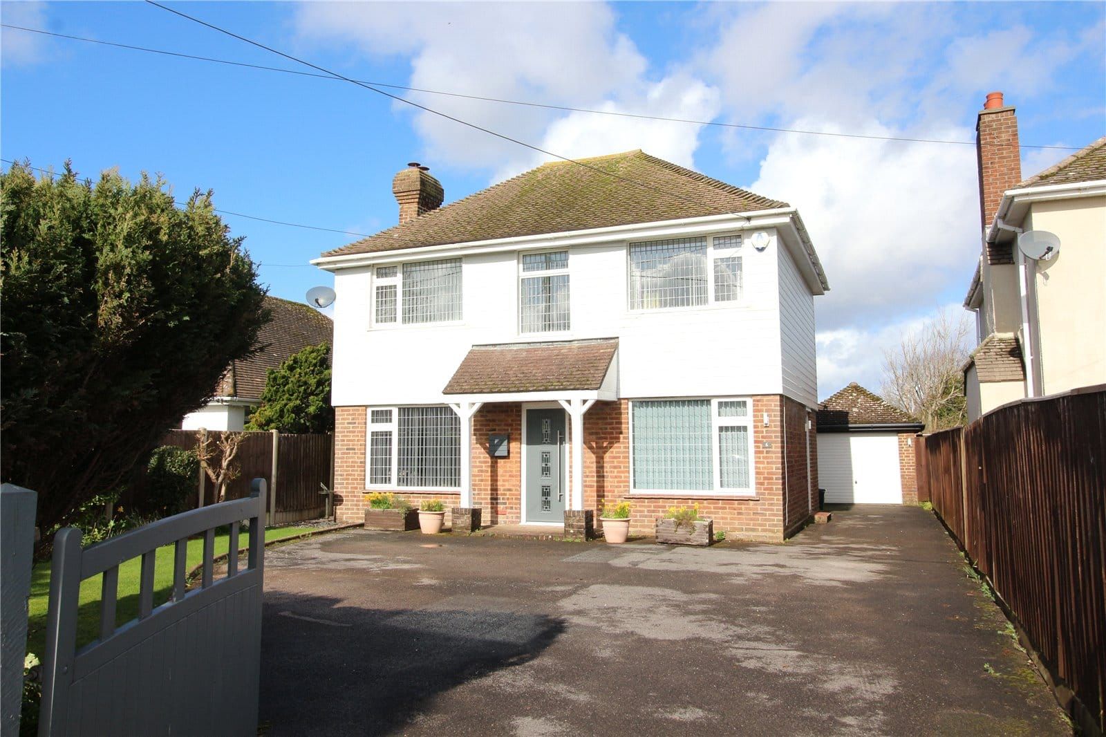 Carlton Avenue, Barton On Sea, Hampshire, BH25 7PS