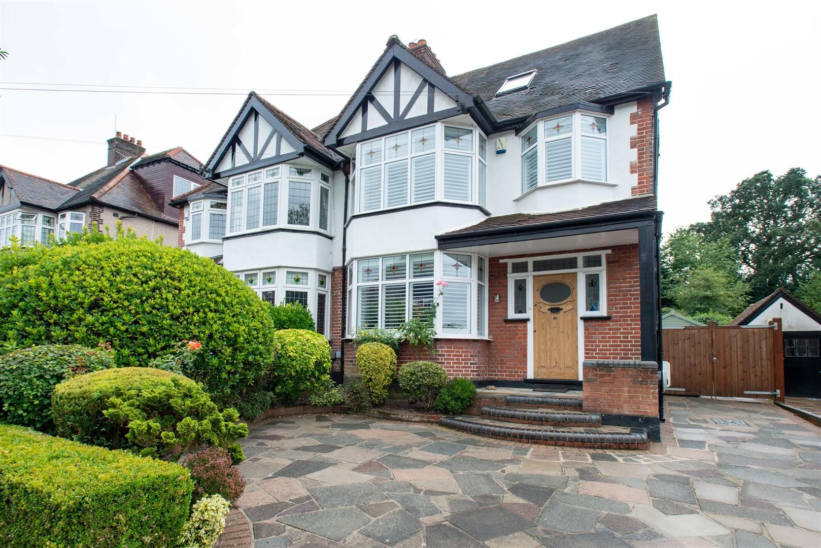 Kingsway, Petts Wood, Kent, BR5 1PW