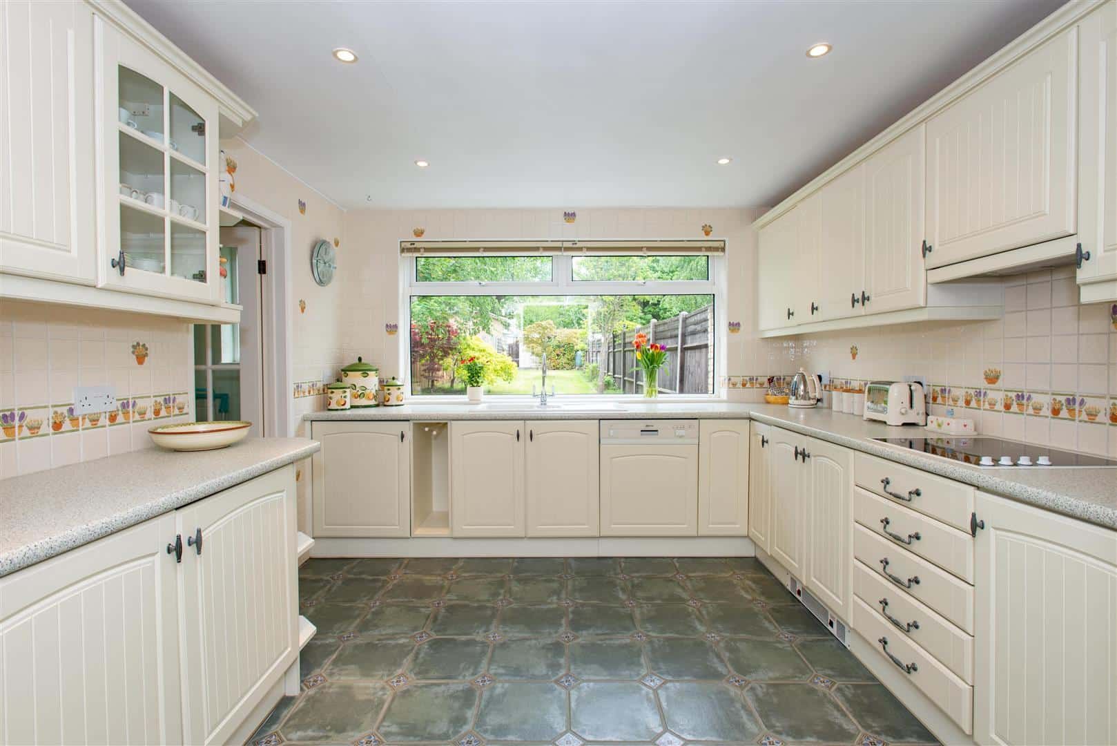 2 bed semidetached house for sale in Crescent Drive, Petts Wood Edmund Estate Agents