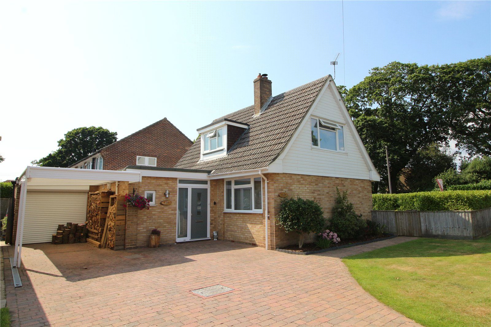 Branksome Close, New Milton, Hampshire, BH25 6BQ